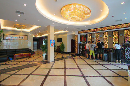 Shanghai Shuiting Holiday Hotel Exterior photo
